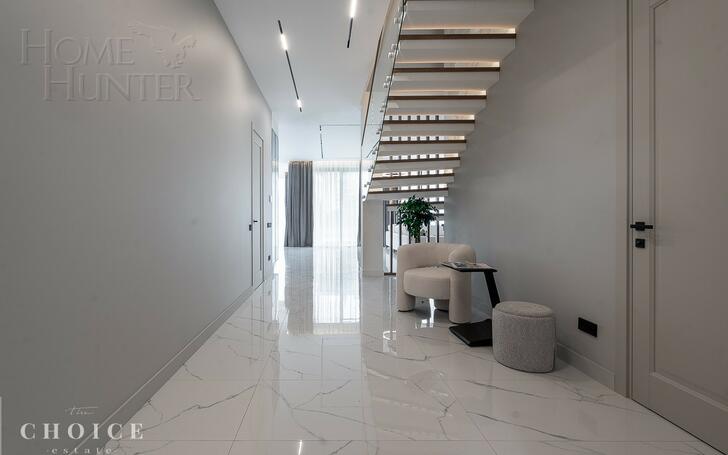 2-этажный коттедж 349.7 м² с отделкой