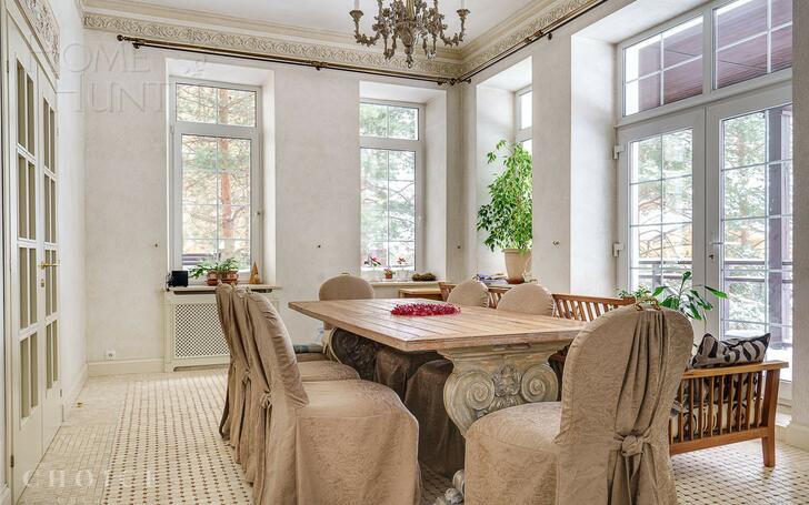 2-этажный коттедж 400 м² с отделкой