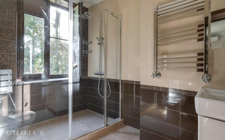 2-этажный коттедж 450 м² с отделкой