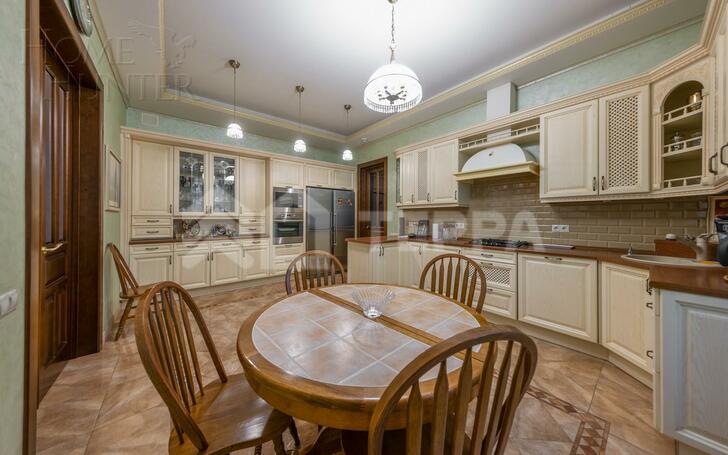 2-этажный коттедж 471 м² с отделкой