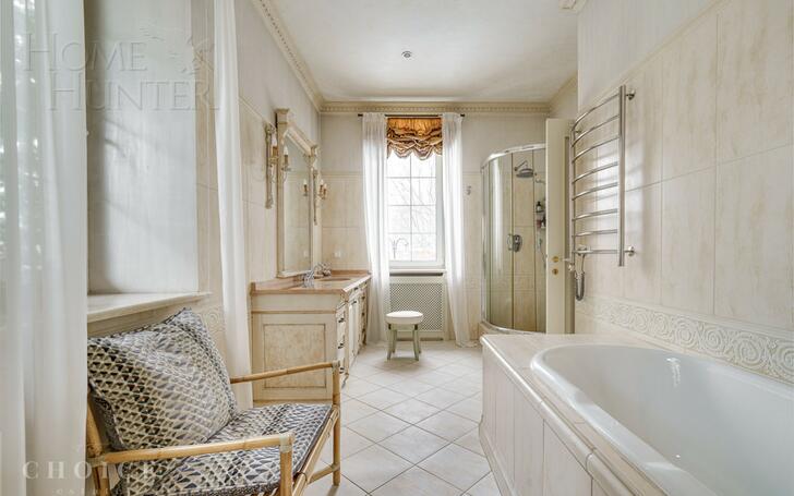 2-этажный коттедж 400 м² с отделкой