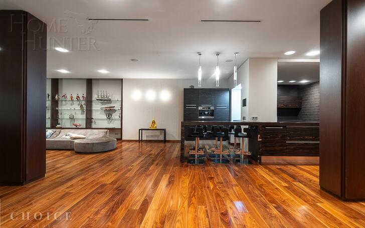 2-этажный коттедж 1 300 м² с отделкой