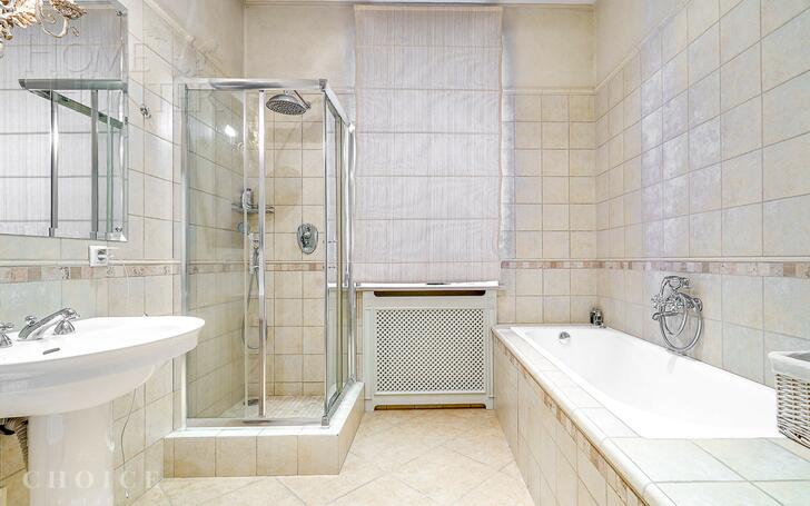 2-этажный коттедж 400 м² с отделкой