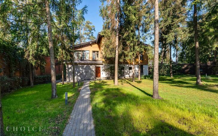 2-этажный коттедж 450 м² с отделкой