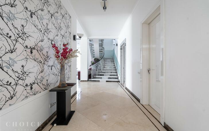 2-этажный коттедж 500 м² с отделкой