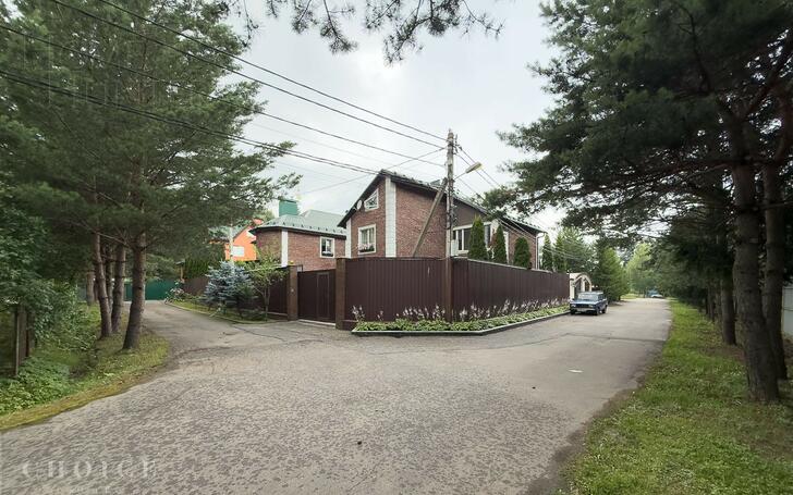 3-этажный коттедж 650 м² с отделкой