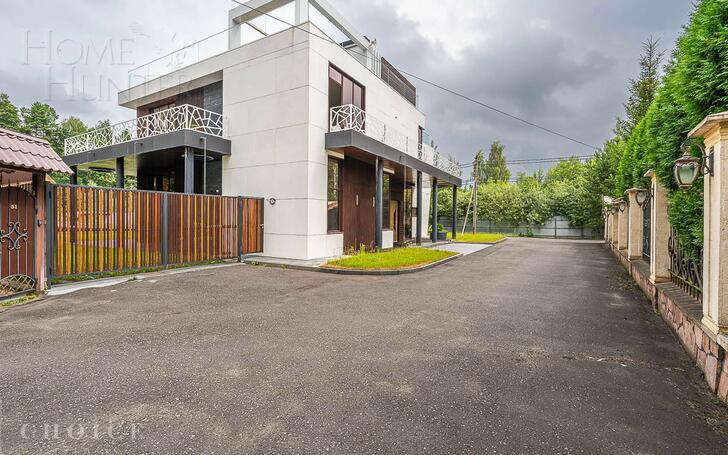 3-этажный коттедж 650 м² с отделкой