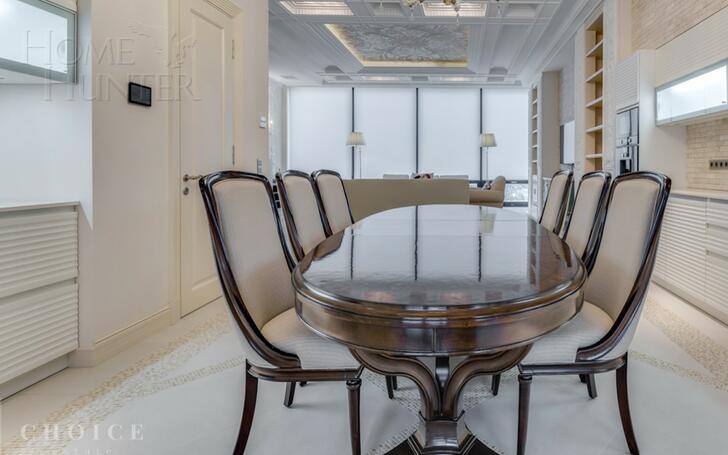 3-этажный таунхаус 340 м² с отделкой