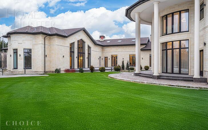 3-этажный коттедж 1 445 м² с отделкой