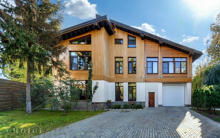 2-этажный коттедж 450 м² с отделкой