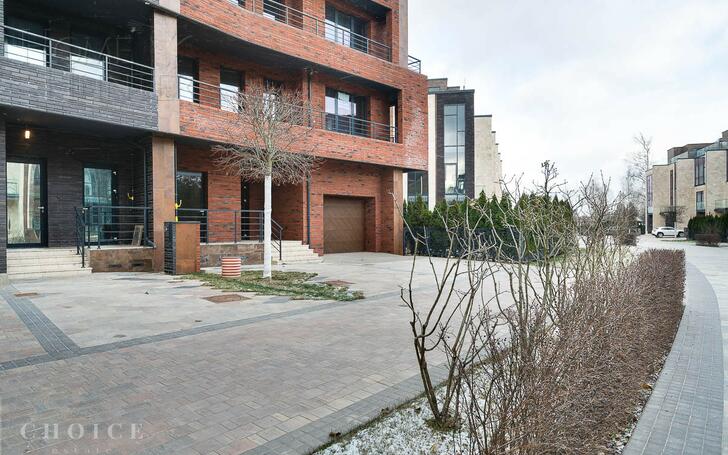 3-этажный таунхаус 320 м² без отделки