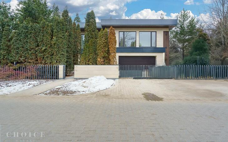2-этажный коттедж 1 596 м² без отделки