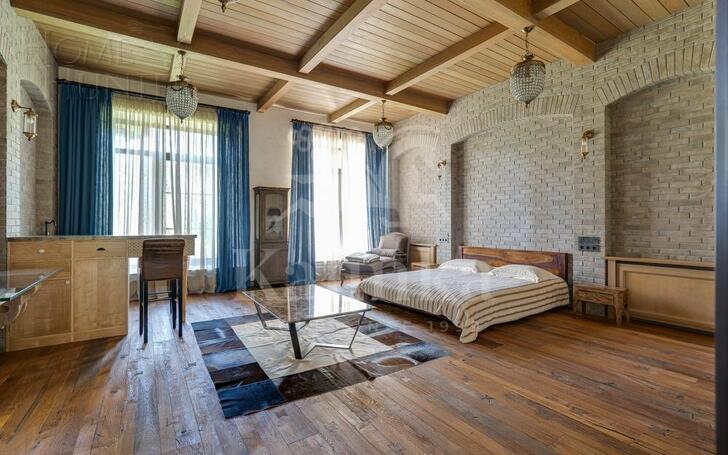 2-этажный коттедж 1 800 м² с отделкой