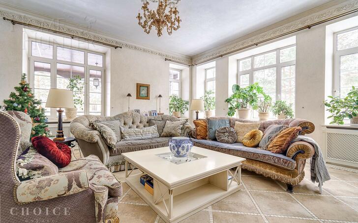 2-этажный коттедж 400 м² с отделкой