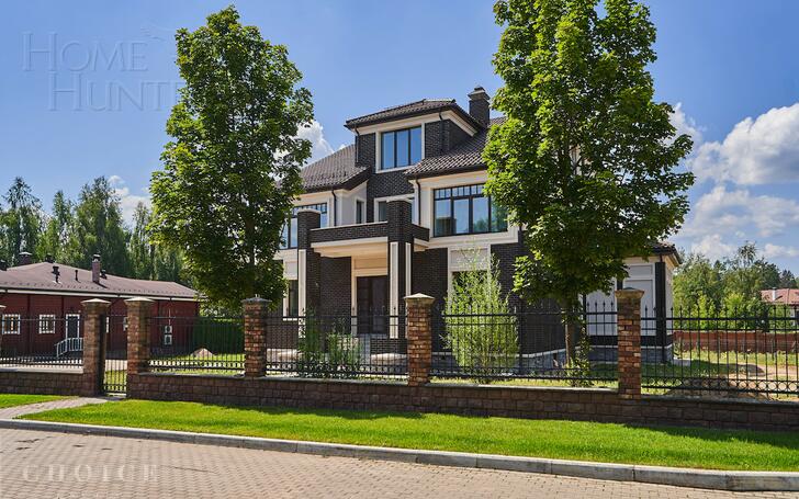 2-этажный коттедж 700 м² без отделки