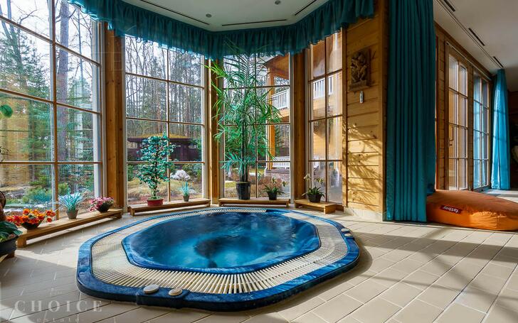 2-этажный коттедж 1 300 м² с отделкой