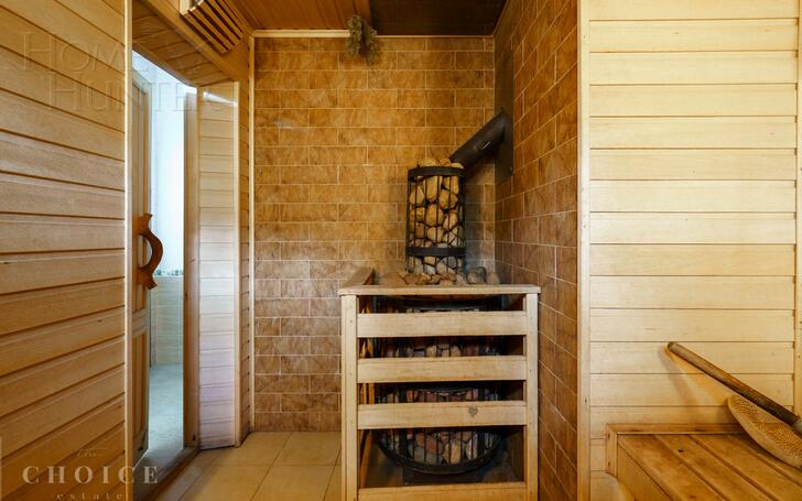 4-этажный коттедж 750 м² с отделкой