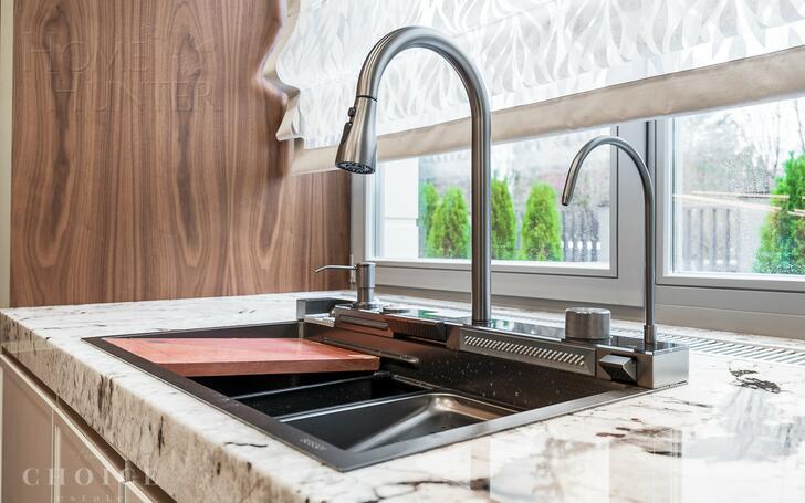 2-этажный коттедж 1 350 м² с отделкой