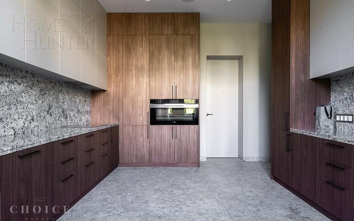 2-этажный коттедж 1 120 м² с отделкой