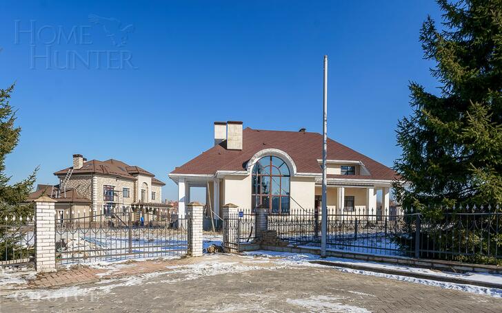 2-этажный коттедж 550 м² без отделки
