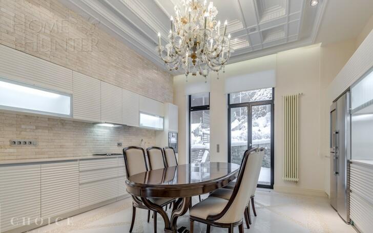 3-этажный таунхаус 340 м² с отделкой