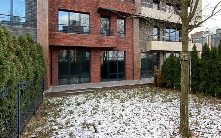 3-этажный таунхаус 320 м² без отделки