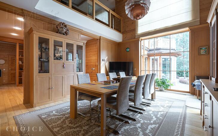 2-этажный коттедж 1 300 м² с отделкой