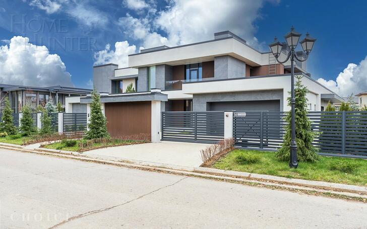 2-этажный коттедж 550 м² без отделки