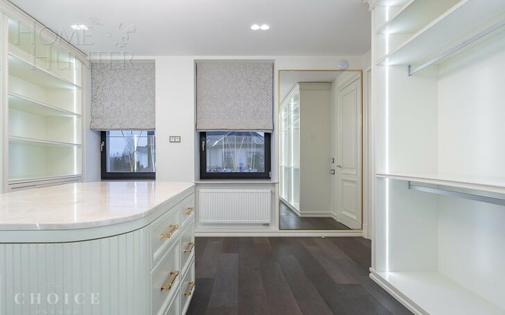 3-этажный коттедж 1 445 м² с отделкой