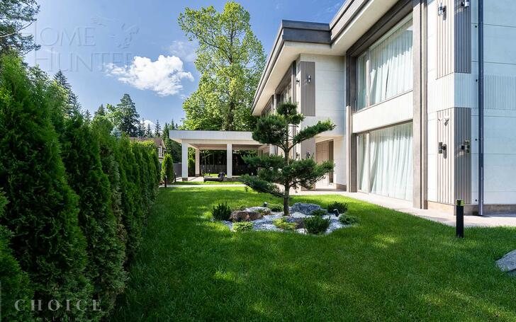 2-этажный коттедж 1 120 м² с отделкой