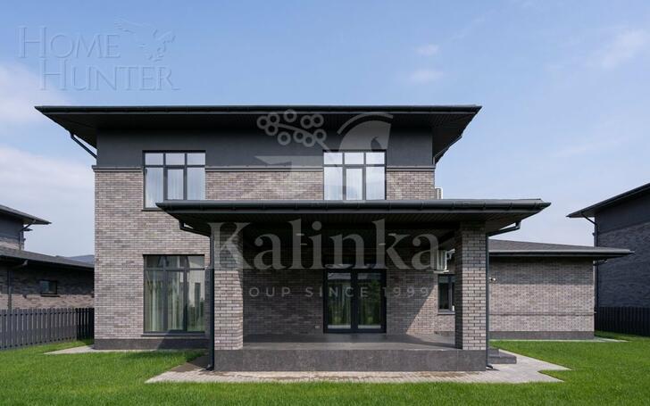 2-этажный коттедж 320 м² с отделкой