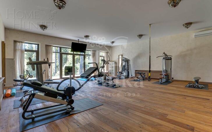 2-этажный коттедж 1 800 м² с отделкой
