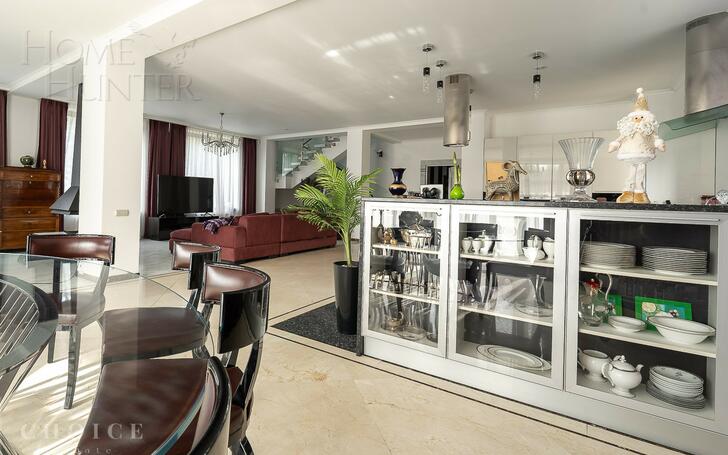 2-этажный коттедж 500 м² с отделкой