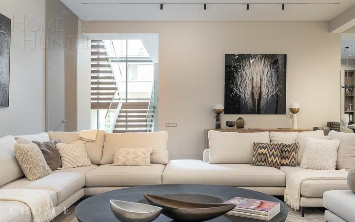 2-этажный коттедж 380 м² с отделкой