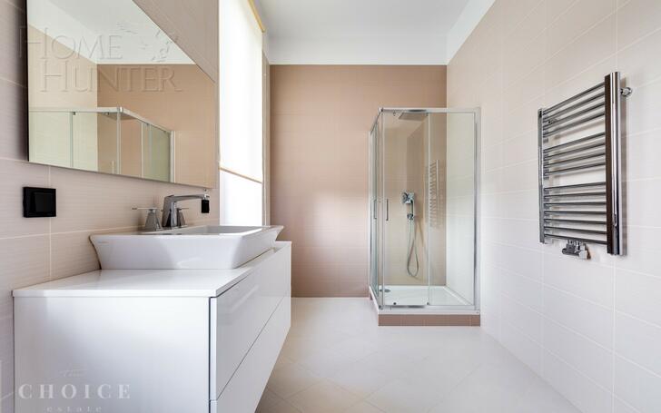 2-этажный коттедж 1 250 м² с отделкой