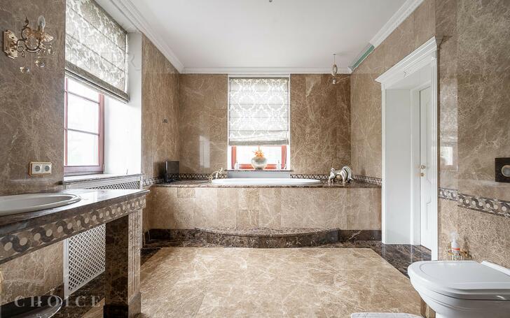 2-этажный коттедж 621.4 м² с отделкой