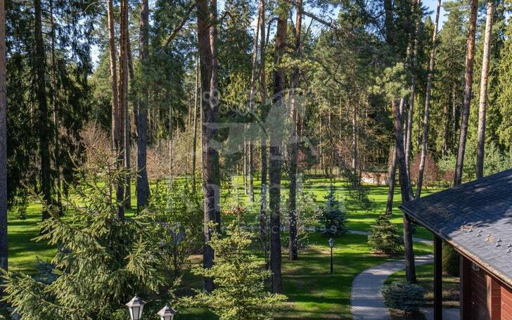 2-этажный коттедж 1 800 м² с отделкой
