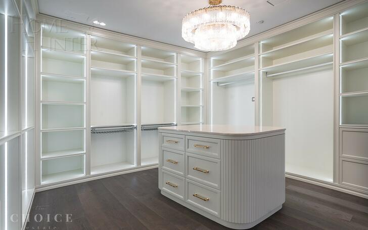 3-этажный коттедж 1 445 м² с отделкой