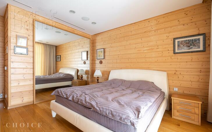 2-этажный коттедж 1 300 м² с отделкой