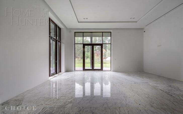 3-этажный коттедж 650 м² с отделкой