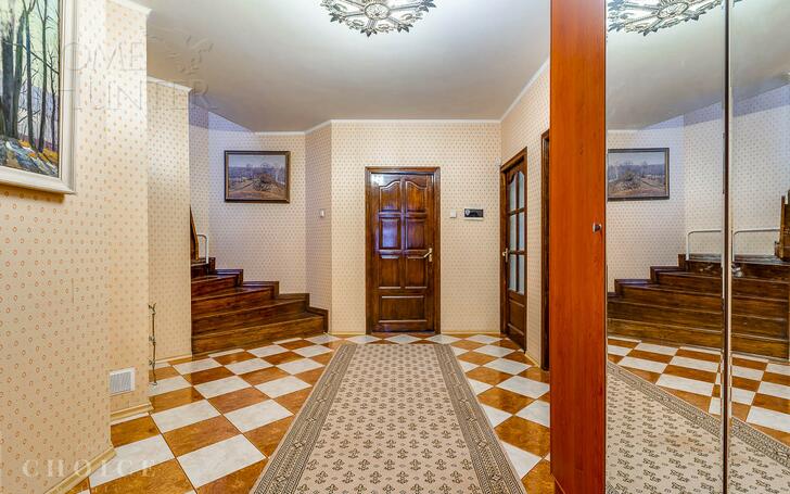 2-этажный коттедж 360 м² с отделкой