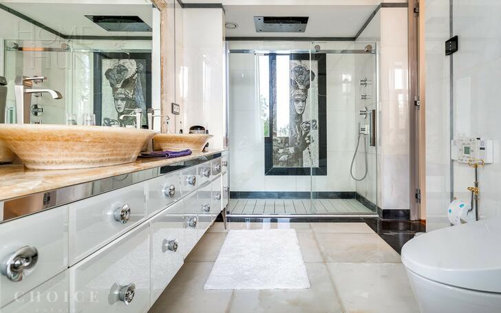 2-этажный коттедж 930 м² с отделкой