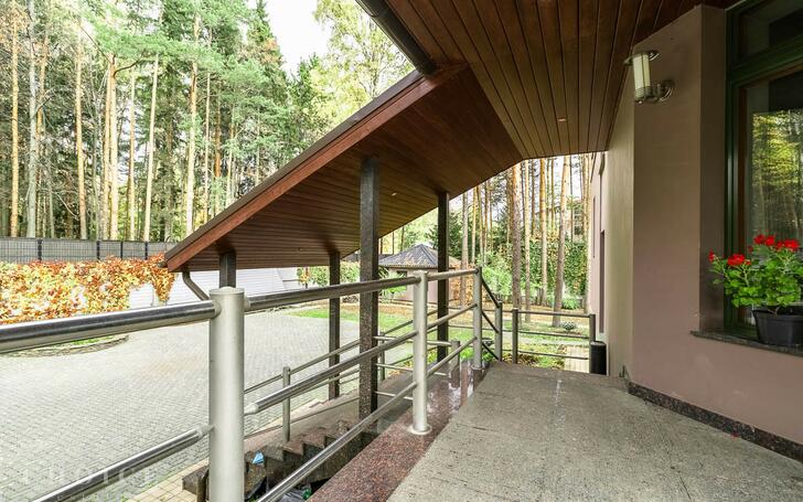 2-этажный коттедж 600 м² с отделкой