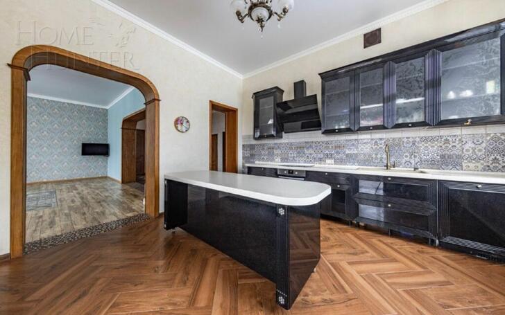 2-этажный коттедж 350 м² с отделкой