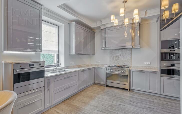 2-этажный коттедж 650 м² с отделкой