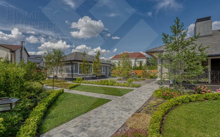 2-этажный коттедж 650 м² с отделкой