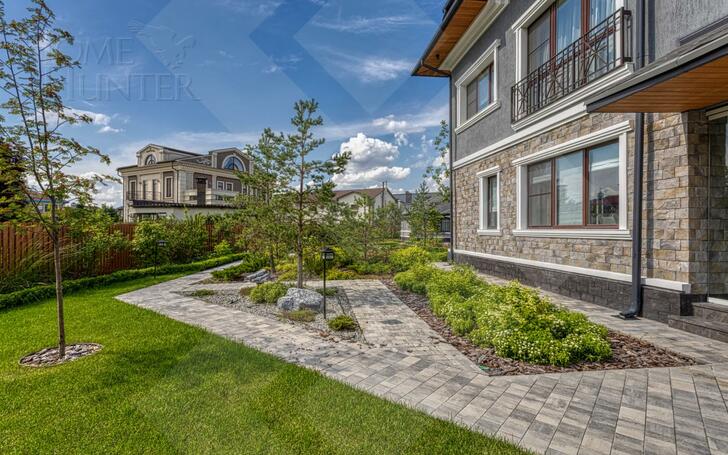 2-этажный коттедж 650 м² с отделкой