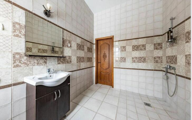 2-этажный коттедж 350 м² с отделкой