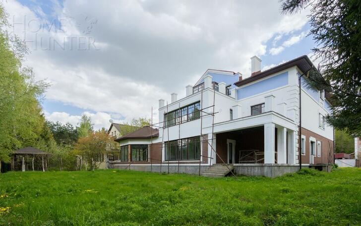 3-этажный коттедж 501.7 м² без отделки