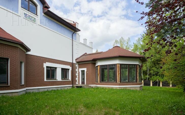 3-этажный коттедж 501.7 м² без отделки